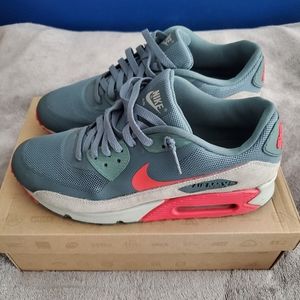 Nike Air Max Premium